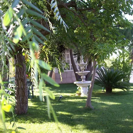 Lo Smeraldo カステッラーナ・グロッテ