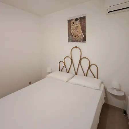 Lo Smeraldo Frühstückspension 3*