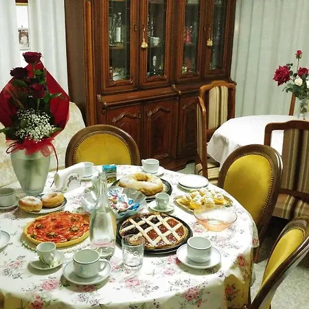 Lo Smeraldo Frühstückspension 3*